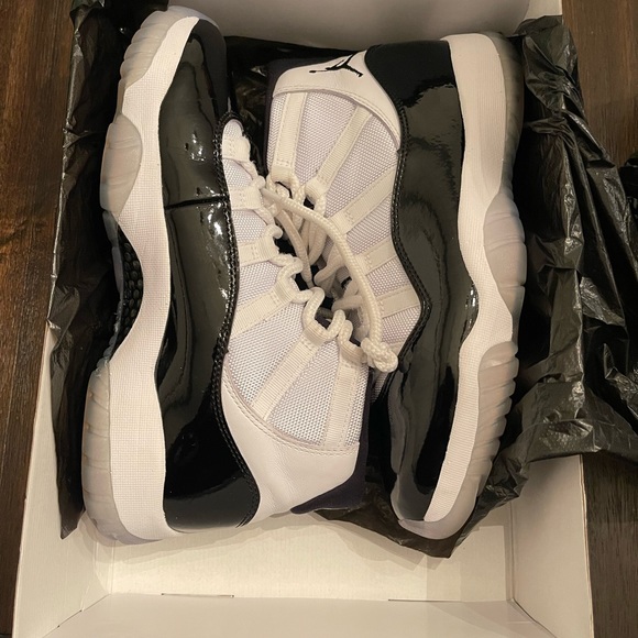 Jordan 11 Concord - Picture 2 of 5